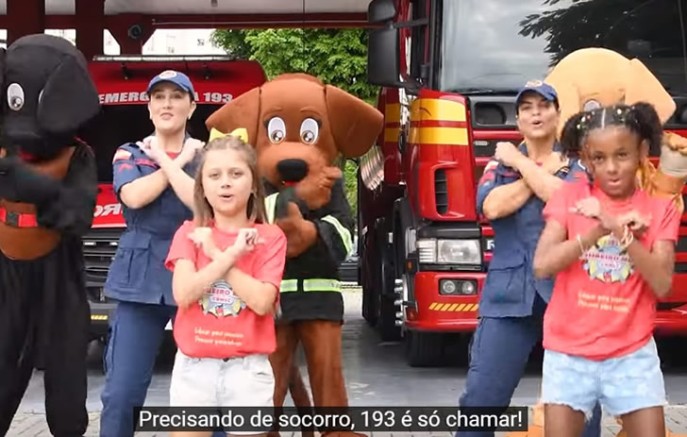 Bombeiros de SC lançam canção e clipe de programa educativo para crianças