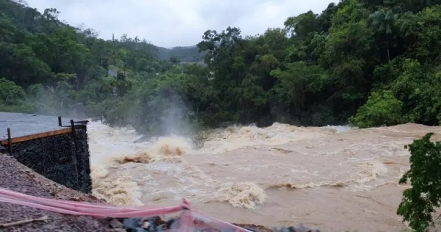 Cinco municípios de SC decretam situação de emergência após chuvas intensas