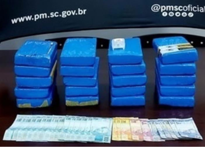Mais de 20 kg de cocaína são apreendidos com homem de 37 anos