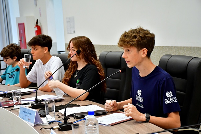 Aluno do Colégio Unoesc presidirá Parlamento Jovem em 2026