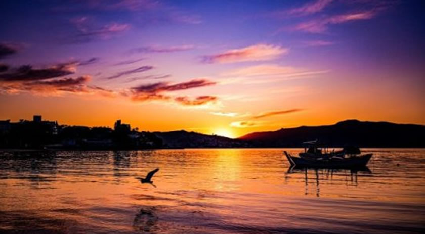 Verão será de temperaturas acima da média e chuvas dentro do esperado em SC