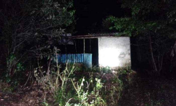 Casa e galpão são destruídos por incêndio