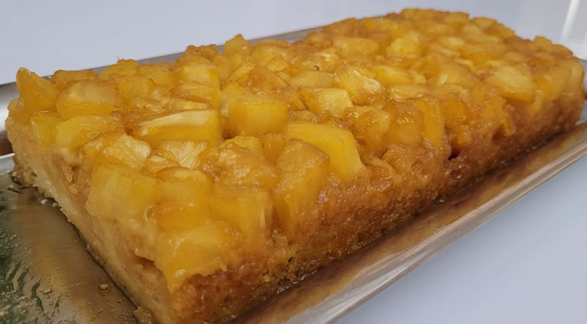 Dete ensina a preparar bolo de abacaxi caramelizado