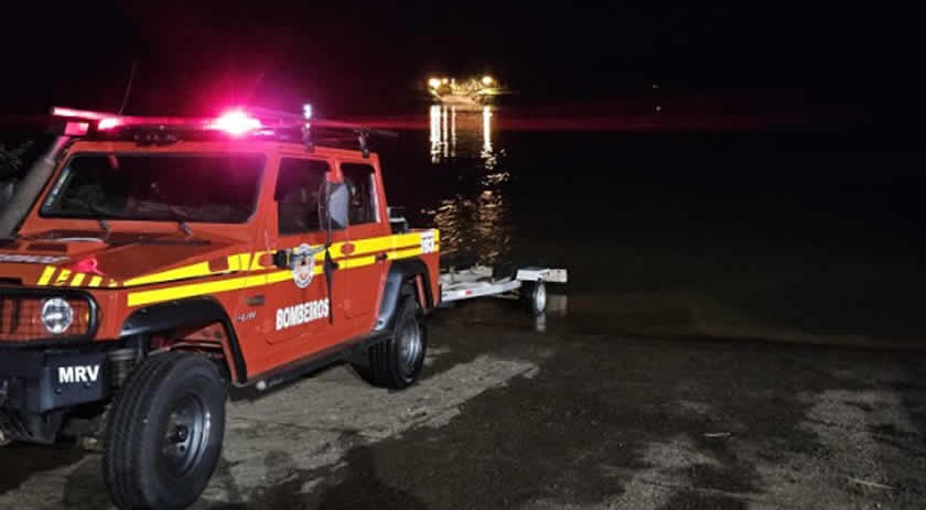 Quatro pessoas são resgatadas no Rio Uruguai pelo Corpo de Bombeiros no Oeste de SC