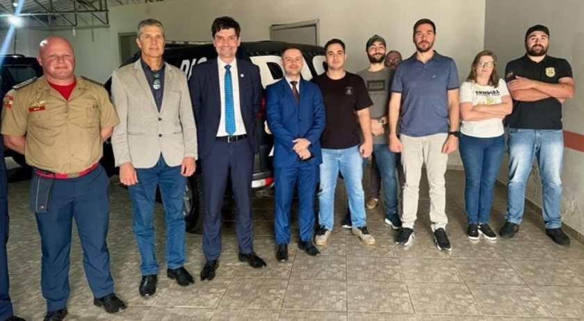 Delegado-Geral e autoridades visitam DIC de São Miguel do Oeste para avaliar melhorias