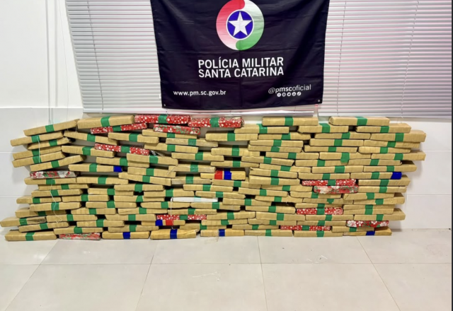 PMRv apreende mais de 100 quilos de maconha durante abordagem na SC-157