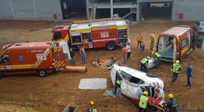 Duas mulheres ficam feridas após acidente de trânsito na BR-282