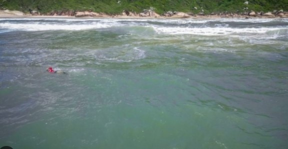 Excesso de confiança e uso de álcool: por que homens morrem mais por afogamento