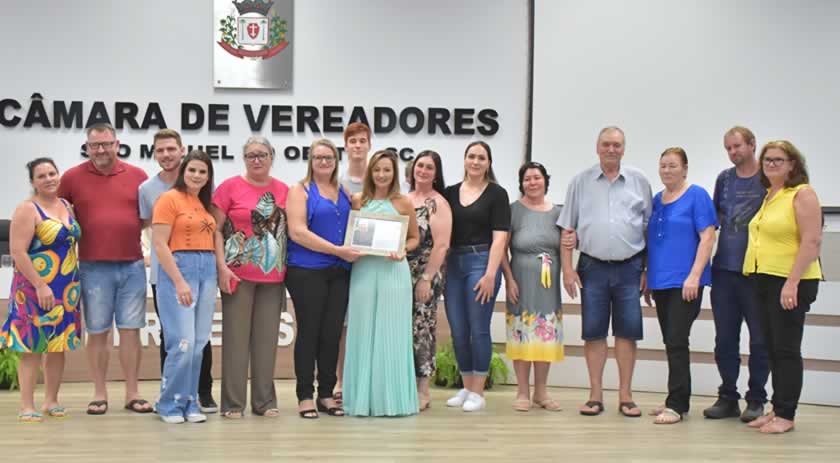 História de pioneiras é destaque em sessão solene de renovação da Galeria Lilás