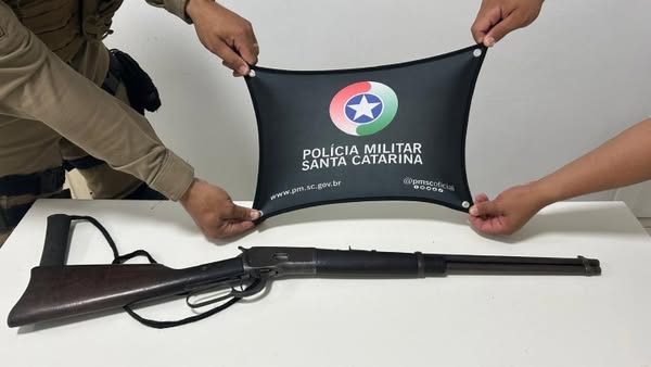 Homem é preso por posse irregular de arma de fogo