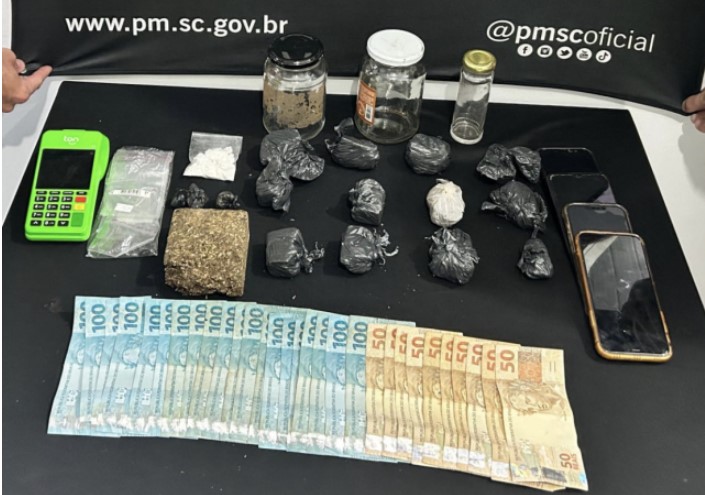 Dois homens são presos por tráfico de drogas no interior