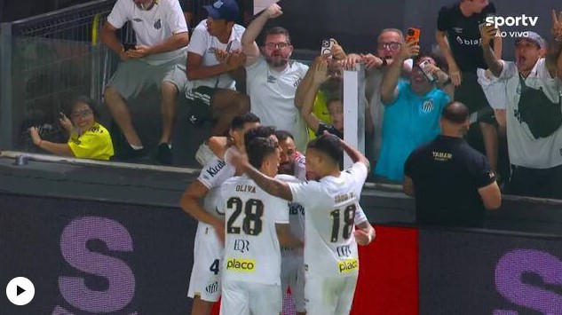 No retorno de Neymar, Santos vence Atlético-MG em casa e sobe na tabela do Brasileirão