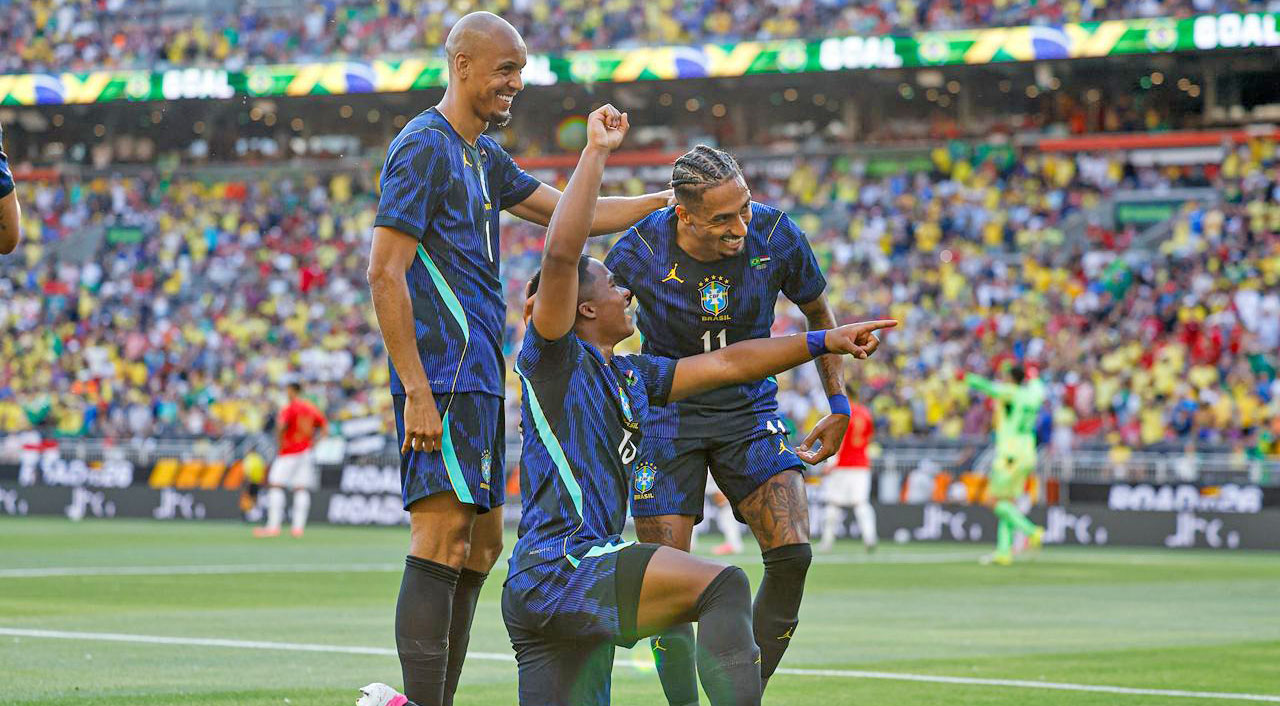 Brasil vence Egito e chega embalado para a estreia na Copa do Mundo