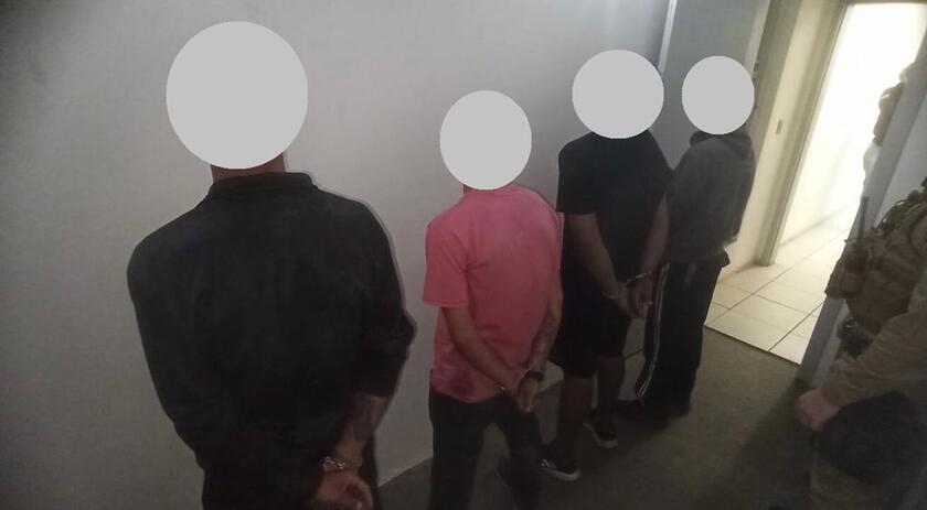 Criminosos que roubaram veículo em Maravilha são presos em Dionísio Cerqueira