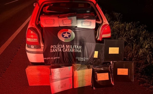Homem é flagrado transportando 420 garrafas de vinho argentino sem documentação na SC-480