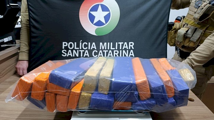 PM encontra mais de 16 kg de maconha em rampa de lavagem