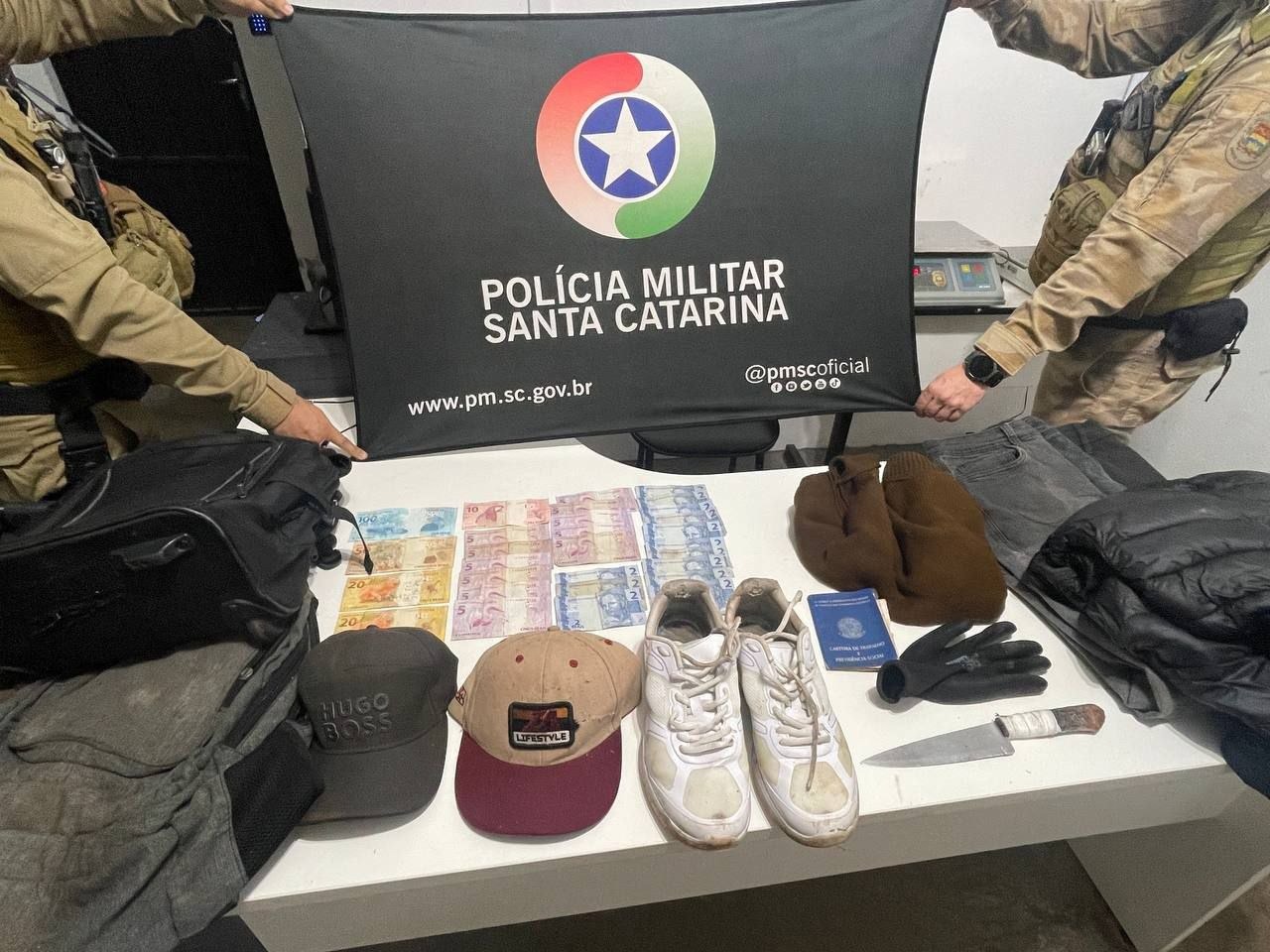 Assalto em comércio mobiliza buscas e termina com dois presos