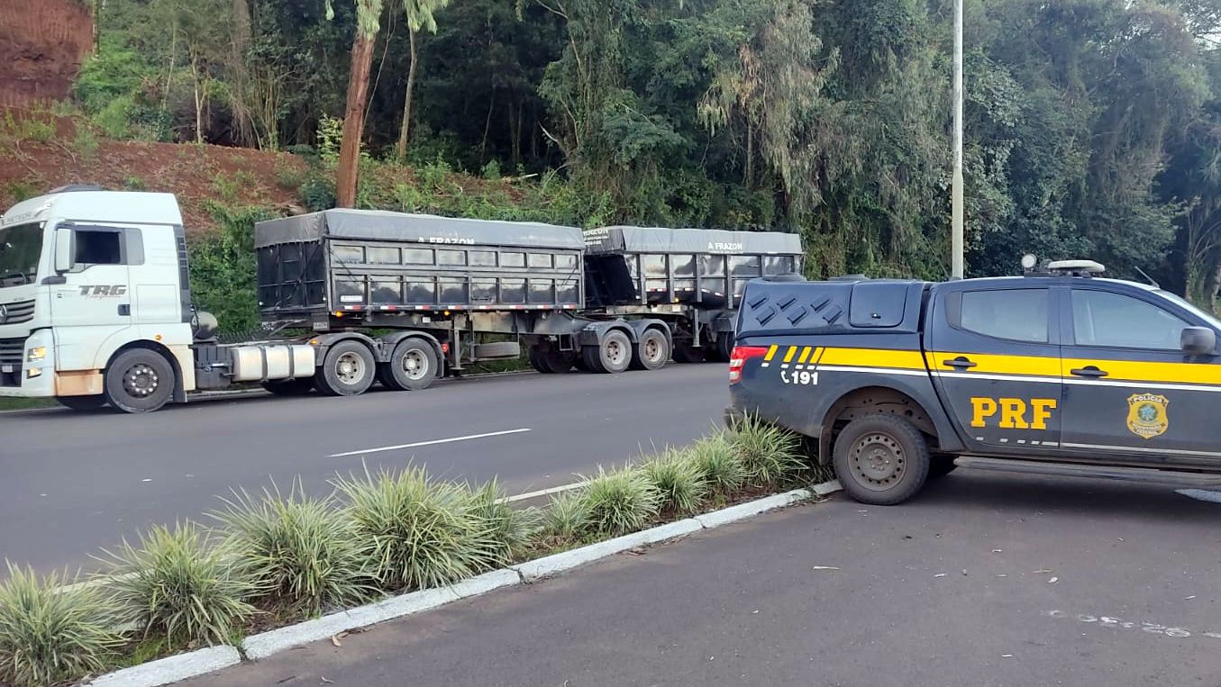 Mais de 16 toneladas de excesso são flagradas em um único bitrem na BR-153
