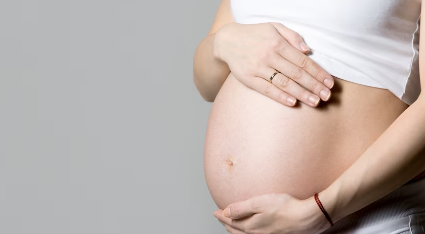 Mortes de mulheres durante gestação, parto ou puerpério aumentaram quase 50% em SC em 2024