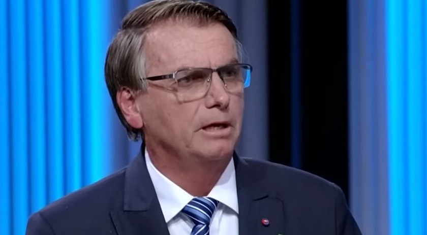 PF faz buscas na casa de Bolsonaro e prende ex-ajudante Mauro Cid e mais 5 em operação contra dados falsos de vacina