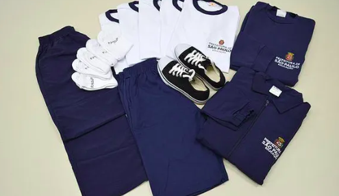 Governo veta projeto de lei que obriga estados e municípios a fornecer uniforme escolar aos alunos de escolas públicas