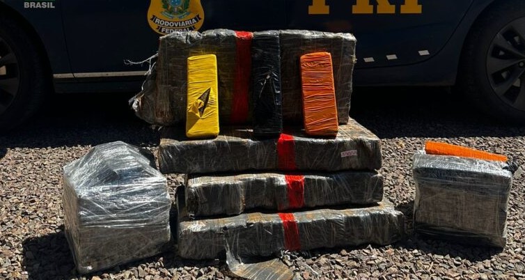 PRF apreende 68 kg de maconha na BR-282