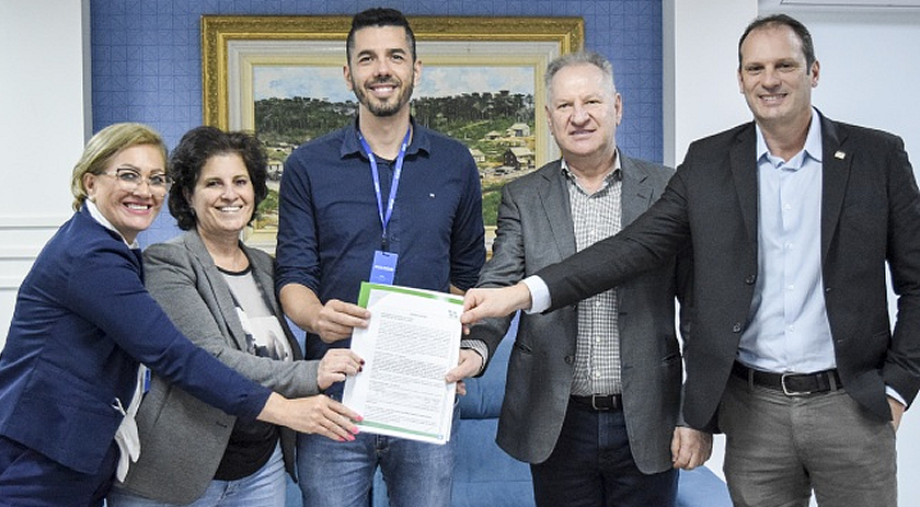 Senai e prefeitura oferecem curso gratuito de Marceneiro e Costura Básica