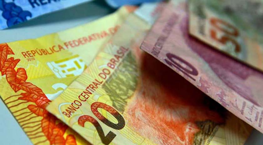Com aumento real, previsão do salário mínimo atinge R$ 1.418 para 2024