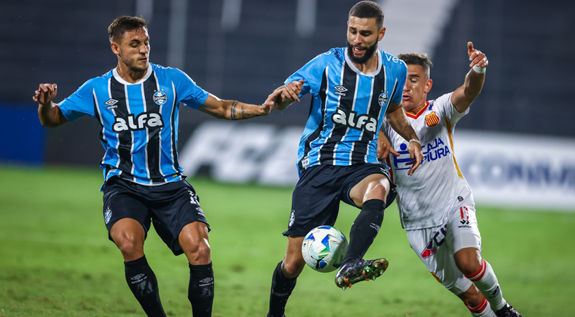 Grêmio empata com Atlético Grau e complica situação na Sul-Americana