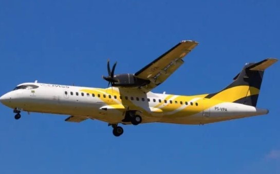 Avião da Voepass faz pouso forçado