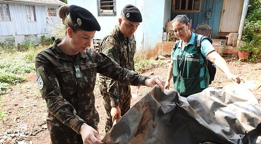 Município e 14º RCMec realizam força-tarefa de combate à dengue no bairro Andreatta