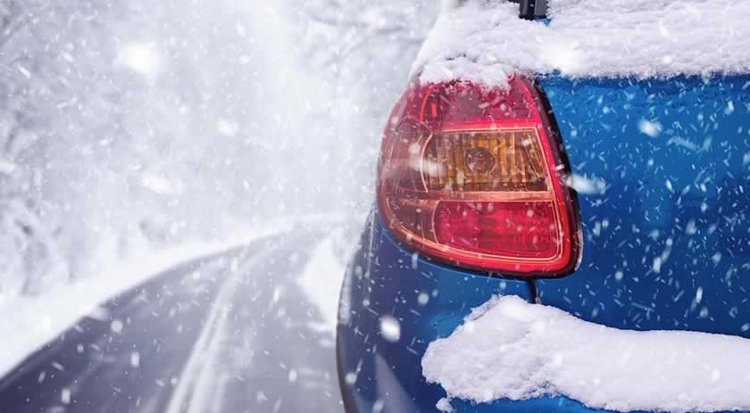 Neve é registrada durante a madrugada em cidades da Serra catarinense