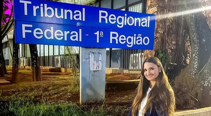 Aos 25 anos, mineira toma posse como a mais jovem juíza federal do país