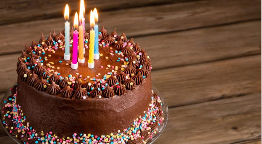 Aniversariante encomenda bolo de R$ 200 e doce é levado por entregador de aplicativo no PR