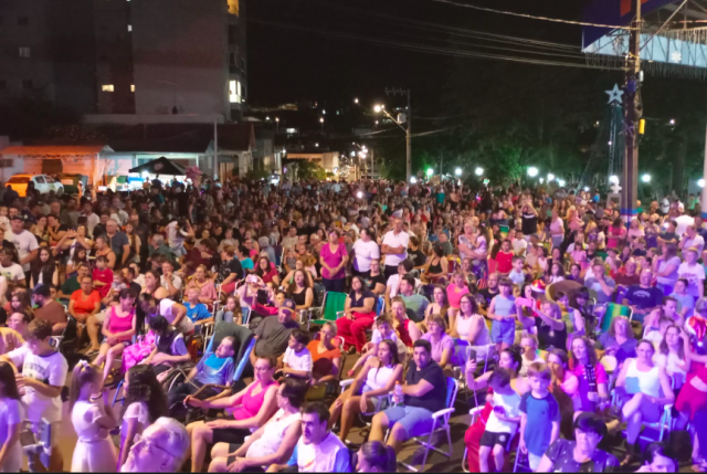 Guaraciaba realiza abertura do Natal 2025 com grande público na Praça Giuseppe Palu