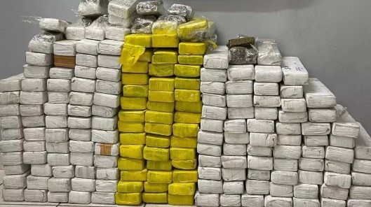 Três pessoas são presas por tráfico de drogas em operação no Oeste de SC