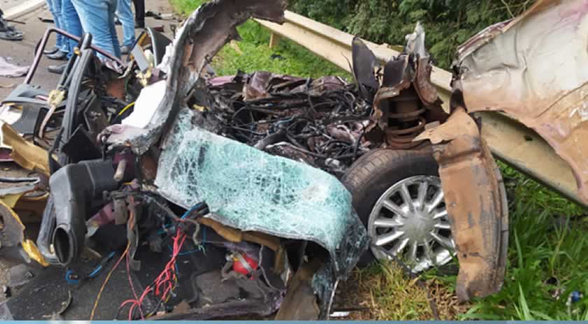 Três pessoas ficam feridas em grave colisão na BR-282 entre Maravilha e Pinhalzinho