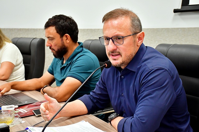 Câmara aprova em primeiro turno projeto que amplia prazo de folga para servidores doadores de sangue