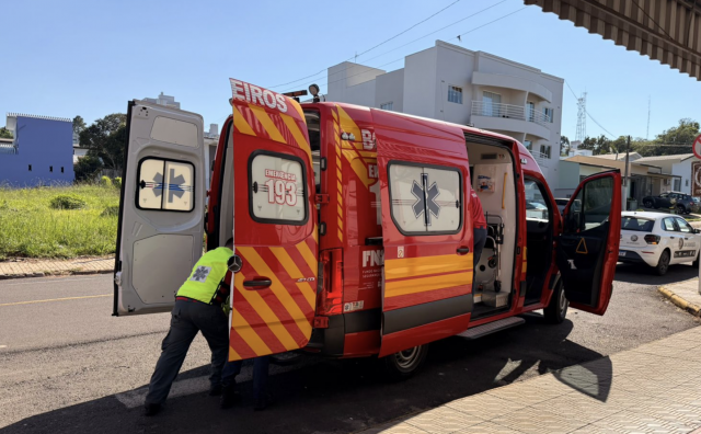 Trabalhador fica ferido após queda de cerca de 9 metros