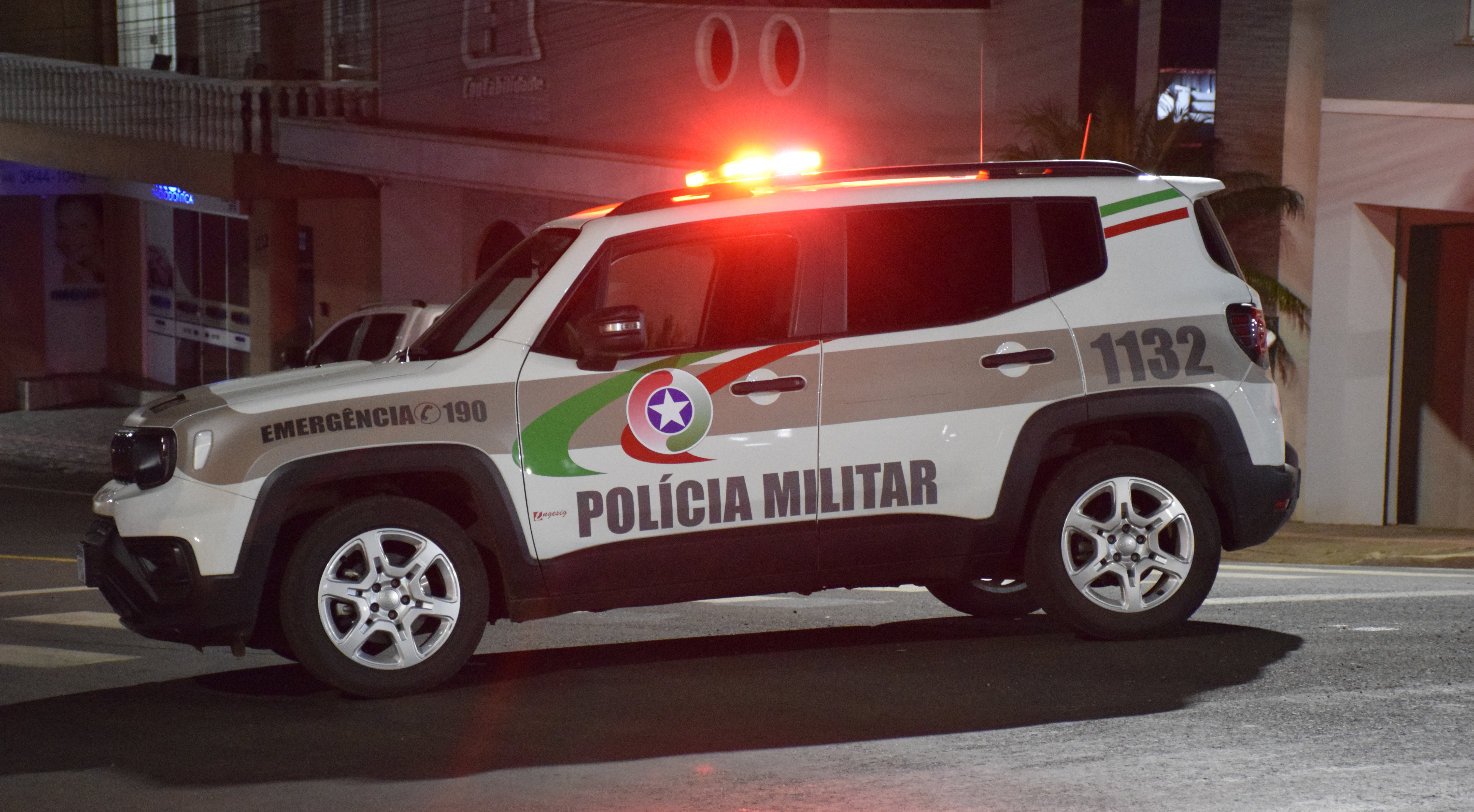 Homem é preso por violência doméstica após agredir e ameaçar companheira