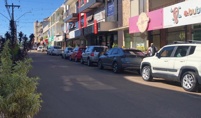 Projeto de Lei sobre a implantação de estacionamento rotativo pago é aprovado