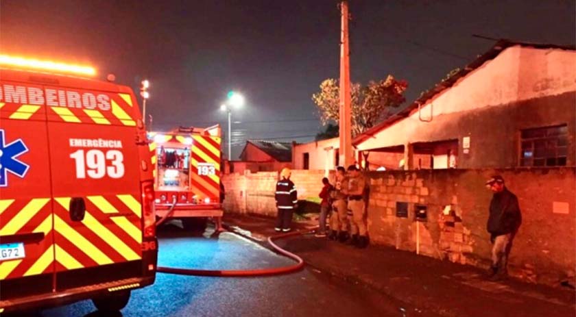 Incêndio é registrado em residência no Oeste de SC