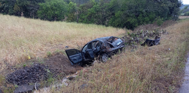Passageiro fica gravemente ferido após saída de pista na SC-161