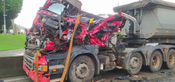 Acidentes com caminhões disparam nas rodovias federais em 2024