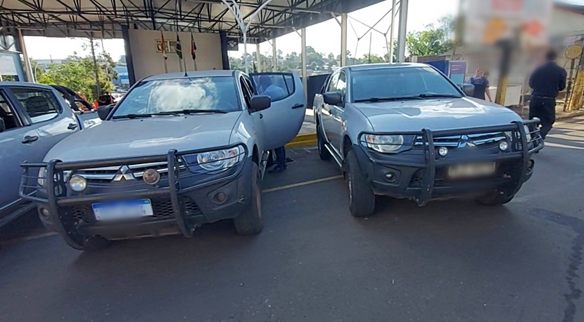 Receita Federal destina duas caminhonetes L200 para a Administração Municipal