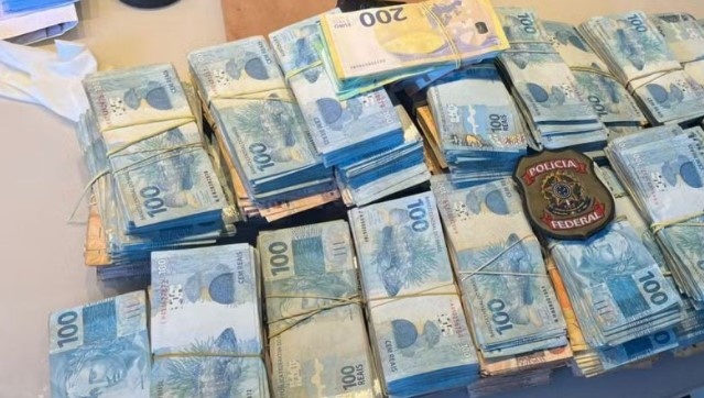 Desespero bilionário: vereador joga dinheiro pela janela para evitar flagrante em escândalo