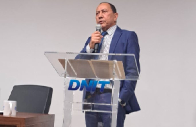 Engenheiro Amauri Souza Lima assume comando do DNIT em SC