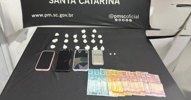 PM prende três pessoas em duas ocorrências de tráfico de drogas durante o fim de semana