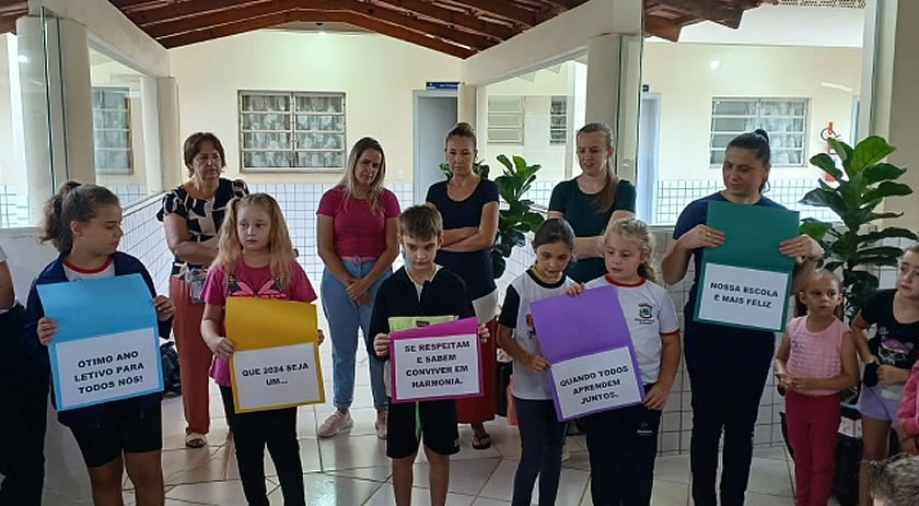 Volta às aulas é tranquila no município