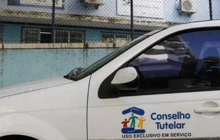 Conselheiro tutelar acusado de intimidar colegas e se envolver com drogas é afastado em SC